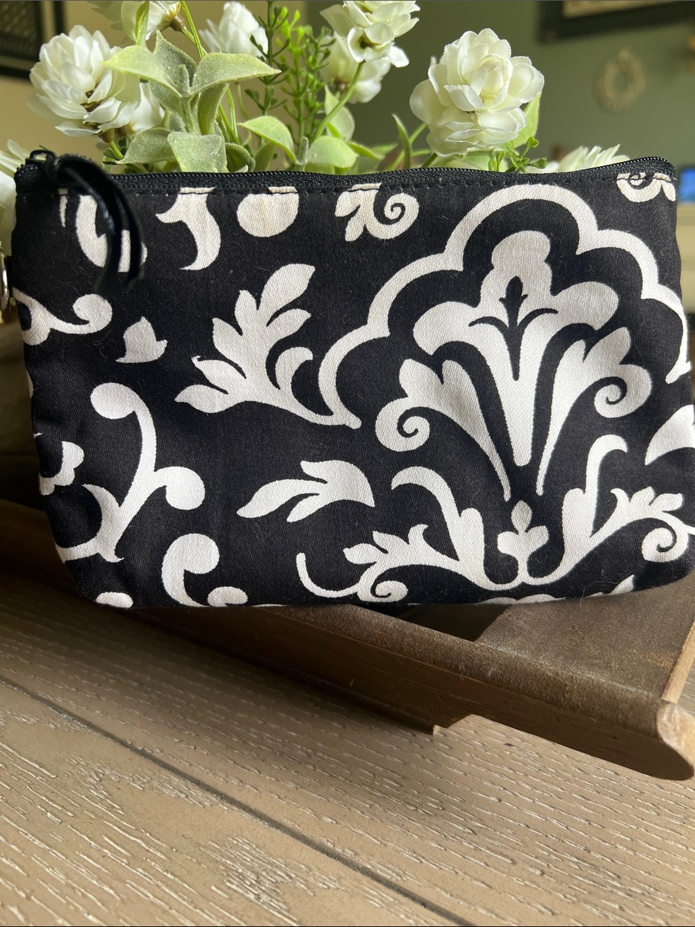 Thirty One Make Up Bag